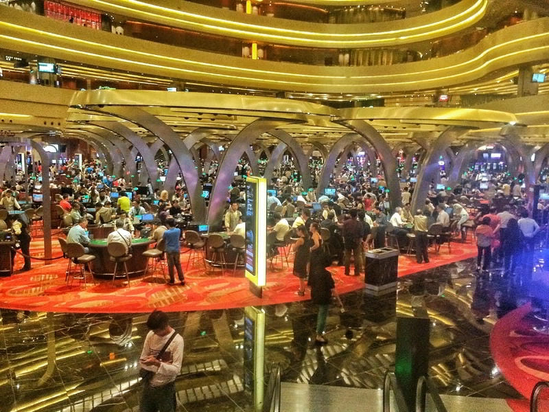  Marina Bay Sands rực rỡ về đêm, tải Cwin Android để khám phá casino!