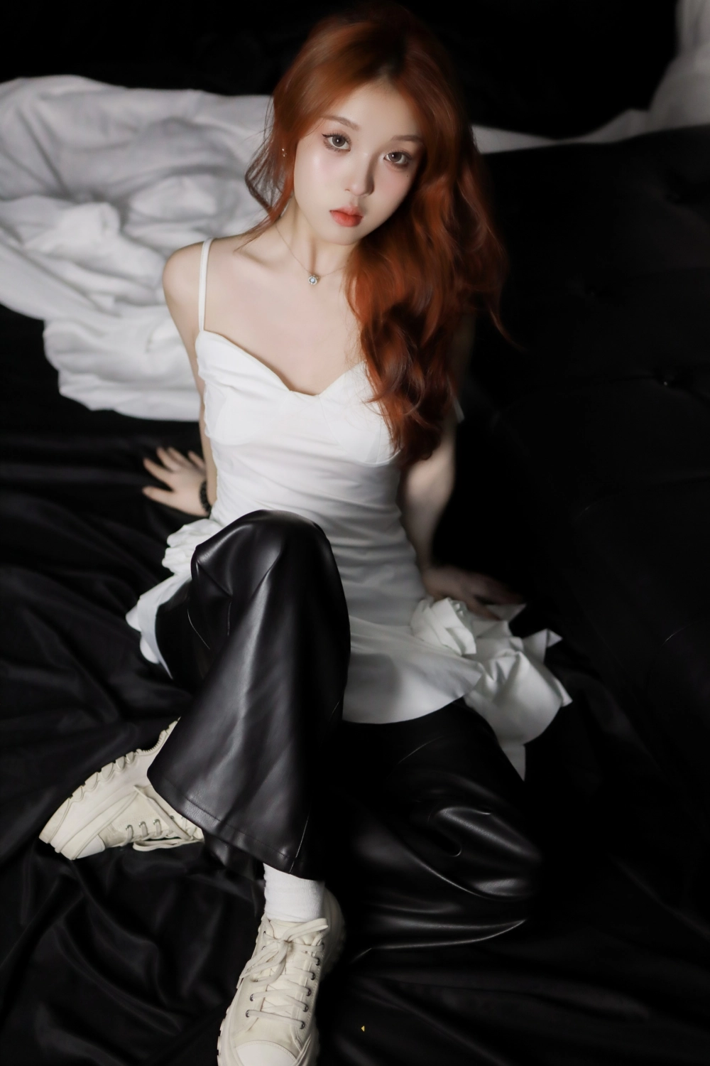 TikToker khoe hàng mang nét đẹp năng động sexy đầy sức hút