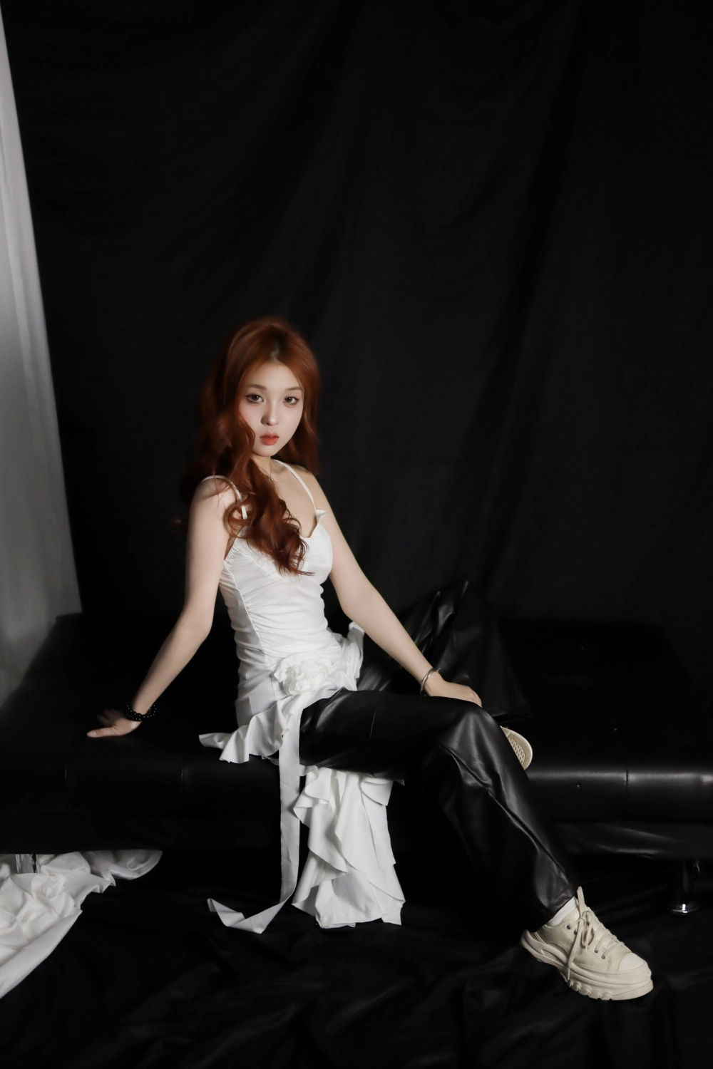 Gái sinh khoe hàng mang nét đẹp gợi cảm quyến rũ đầy sức hút