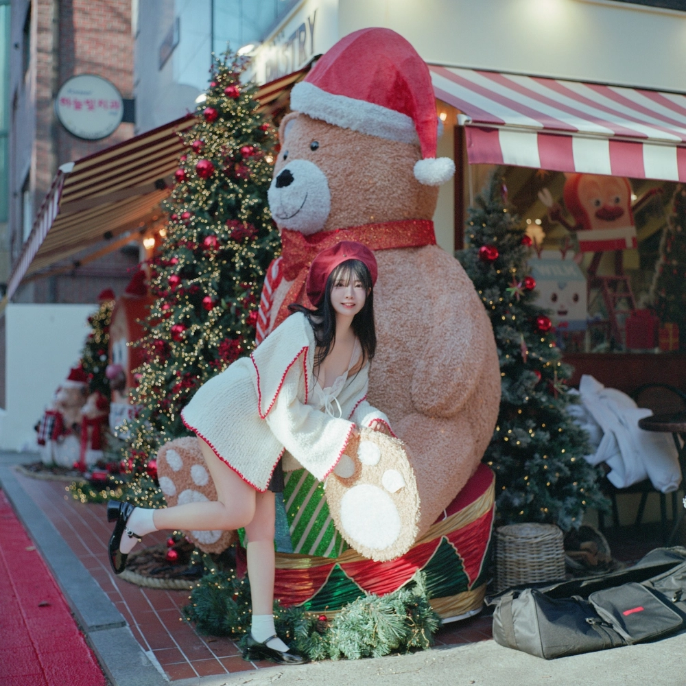 Ngọc Trinh khoe hàng mang nét đẹp gợi cảm quyến rũ đầy sức hút