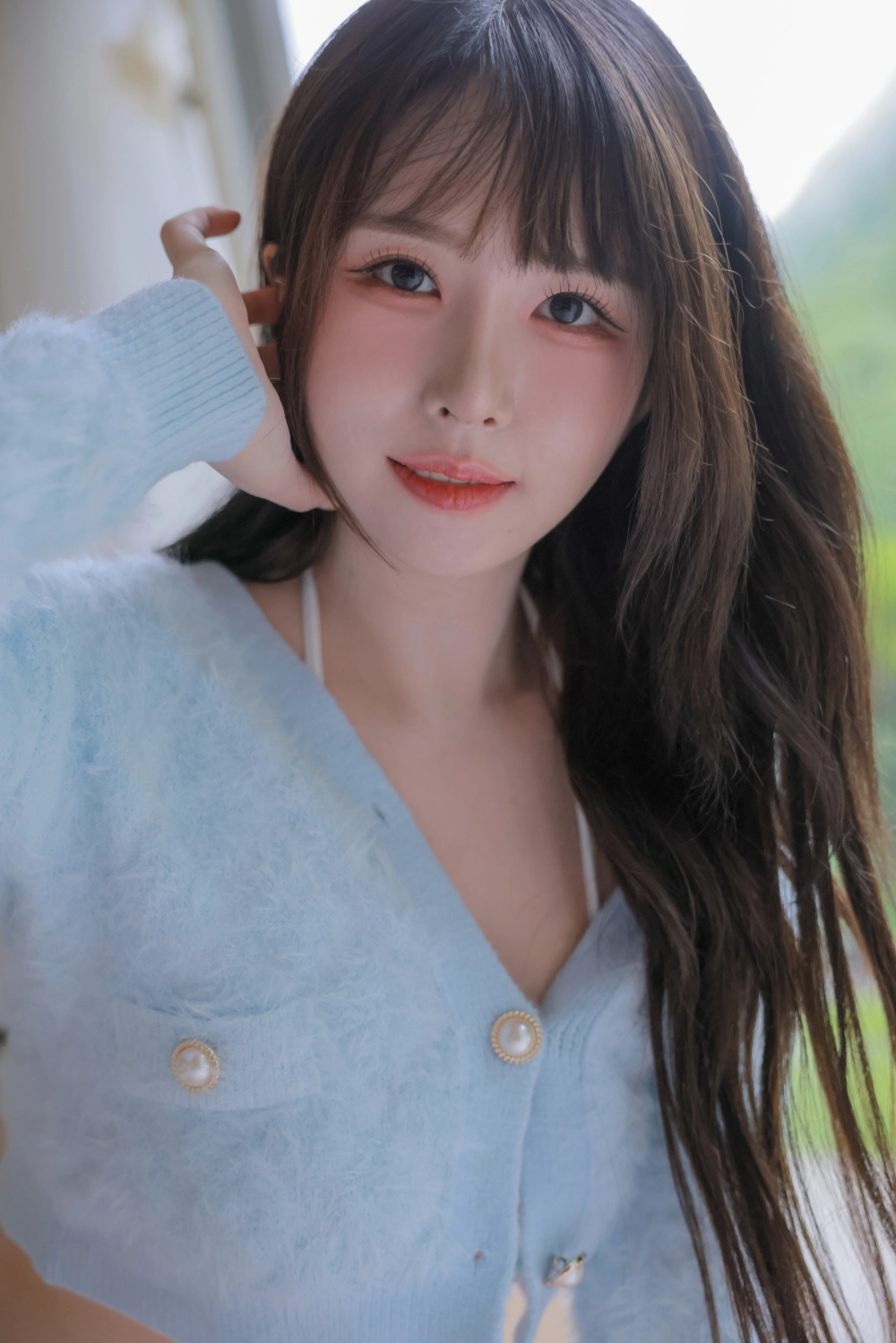 Gái xinh khoe hàng trên live mang nét đẹp gợi cảm sexy đầy thu hút