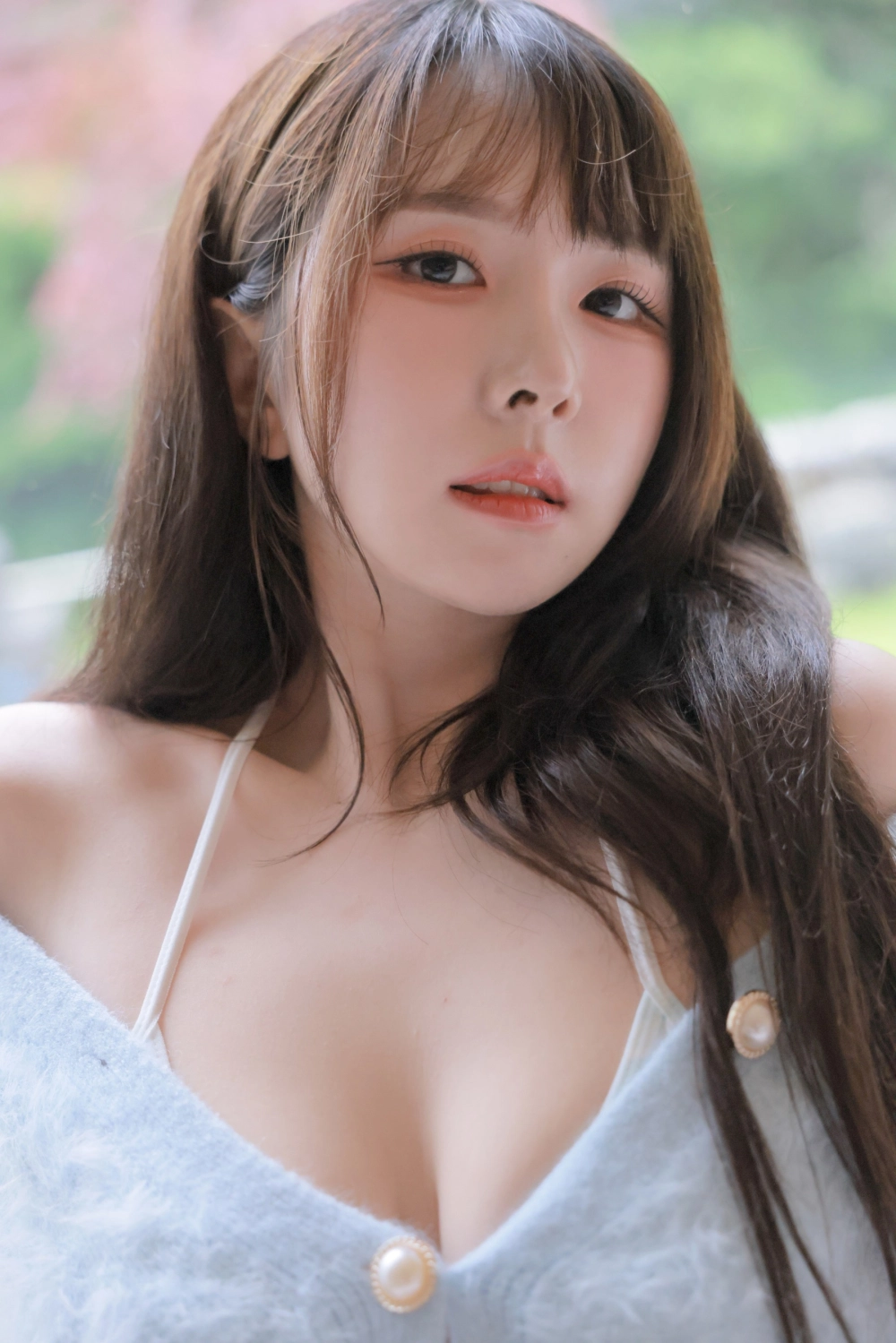 Gái xinh khoe hàng mang nét đẹp gợi cảm quyến rũ đầy sức hút