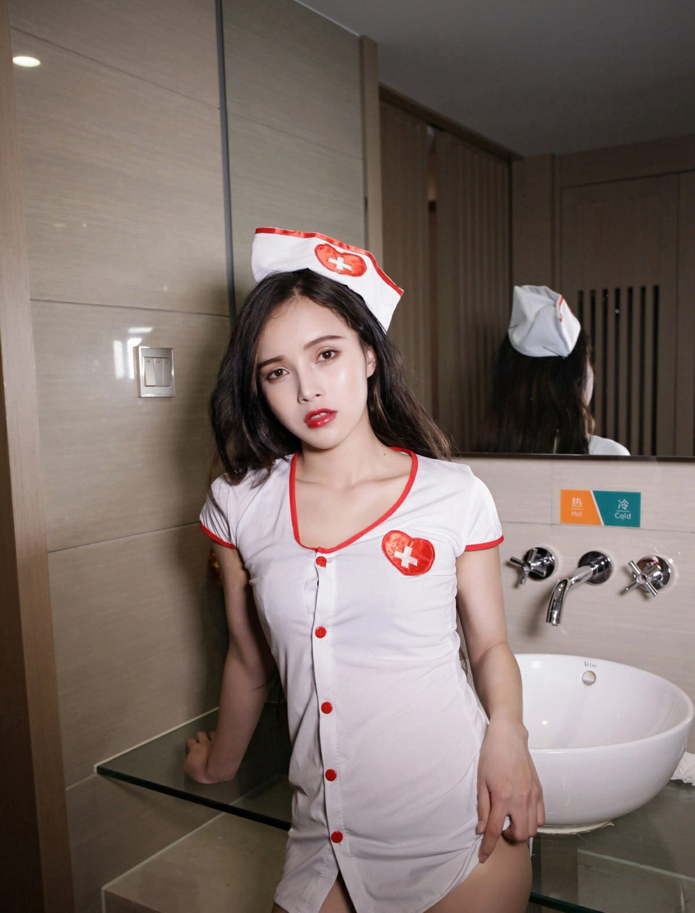 Anh gái xinh 18+ toát lên vẻ đẹp gợi cảm quyến rũ đầy sức hút