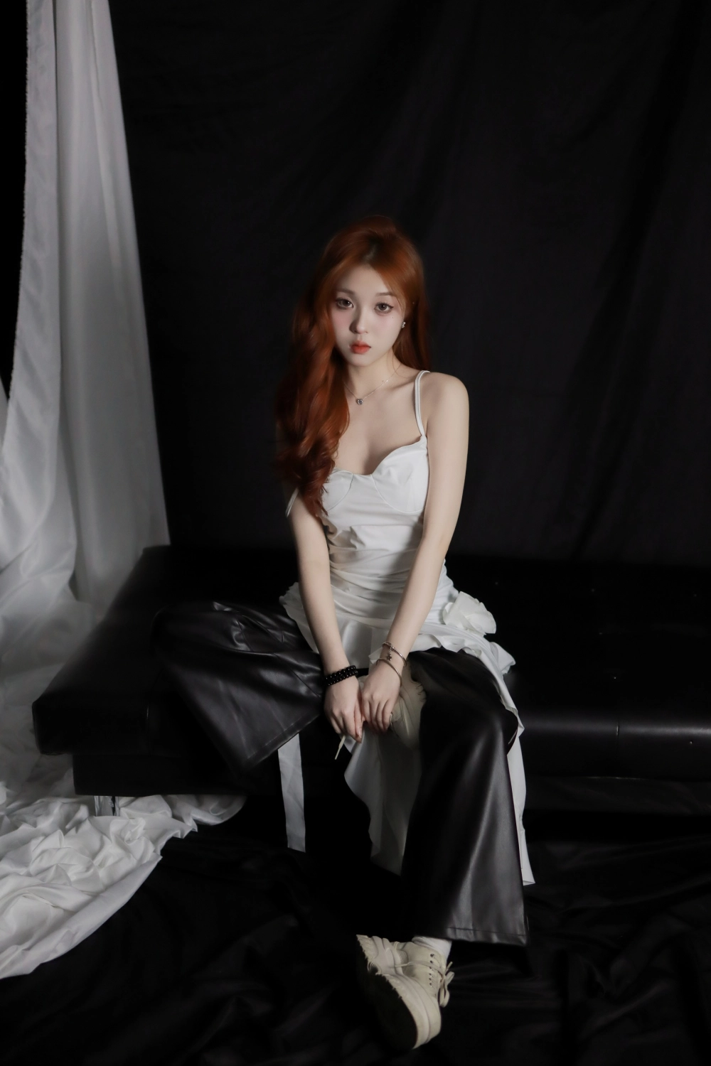 Học sinh vú to khoe hàng thay bằng nét đẹp trẻ trung sexy đầy sức hút