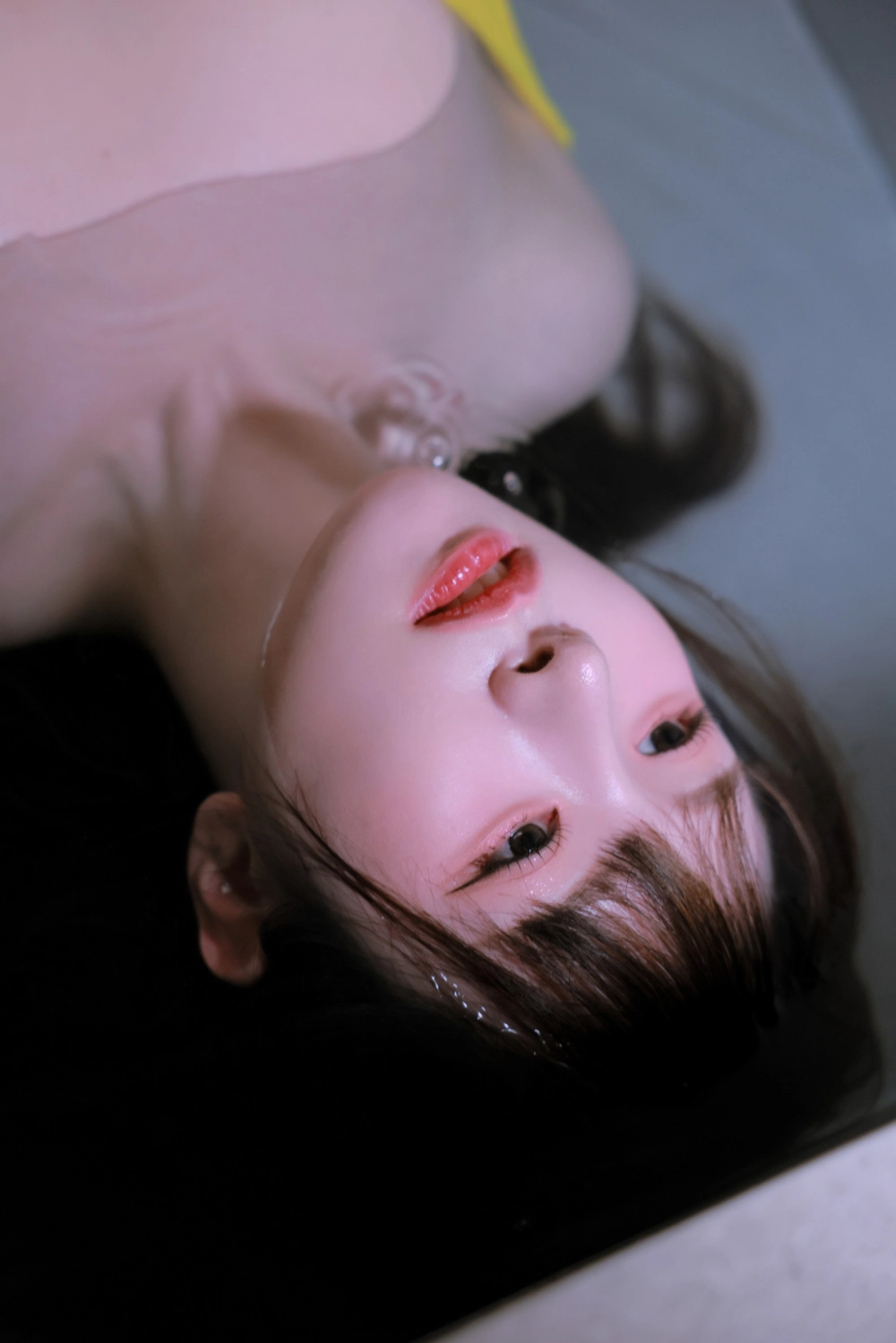 Gái xinh cấp 3 khoe hàng thay bằng nét đẹp trẻ trung sexy đầy sức hút