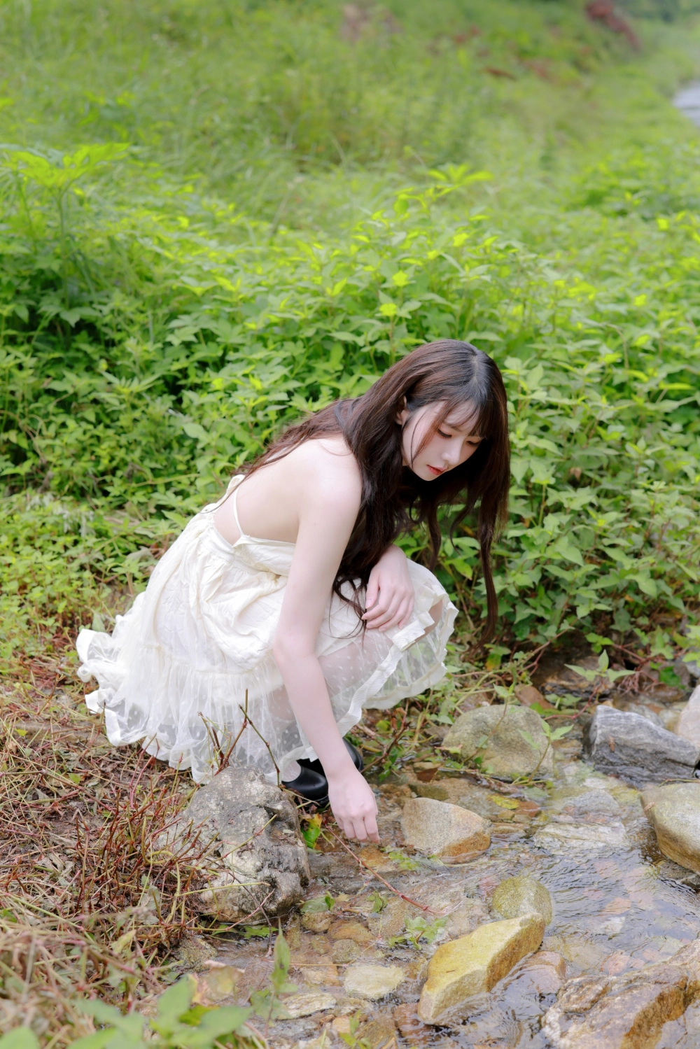 Gái miền Tây khoe hàng mang nét đẹp sexy chân chất đầy sức hút