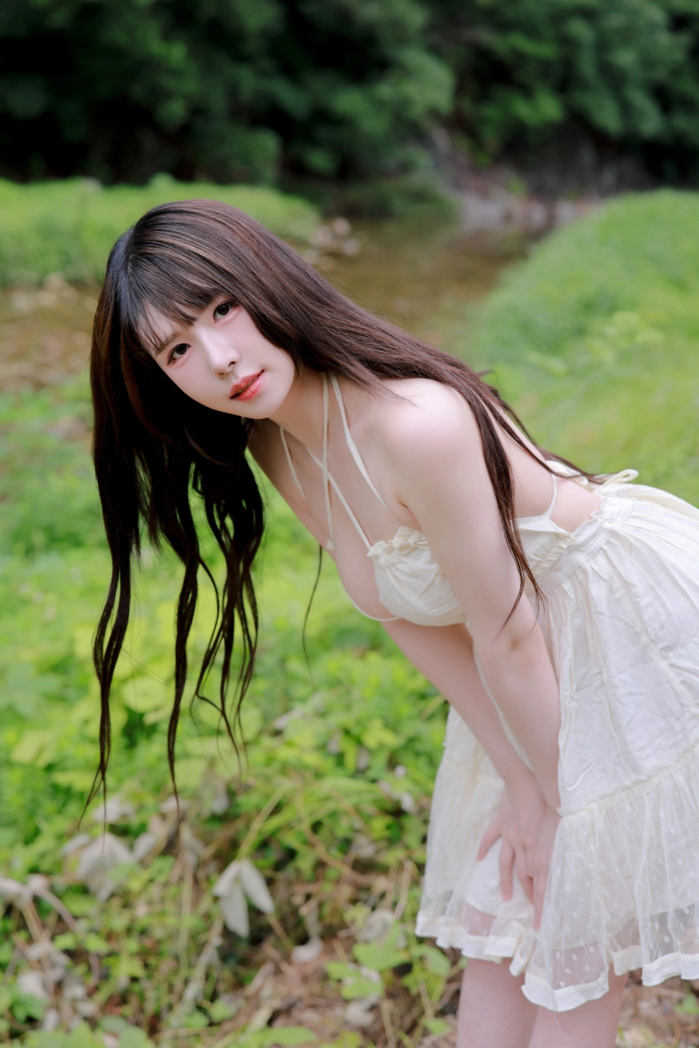 Khoe hàng ngoài trời mang nét đẹp táo bạo sexy đầy sức hút